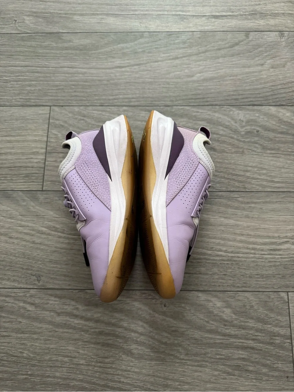 Women’s Casual Lace-Lock Sneakers in Light Lavender